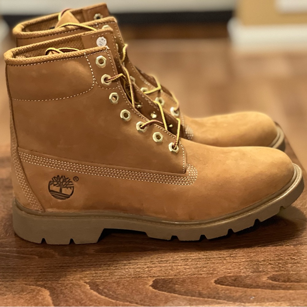 Like new - genuine Timberland 6” waterproof boots, men’s size 9.